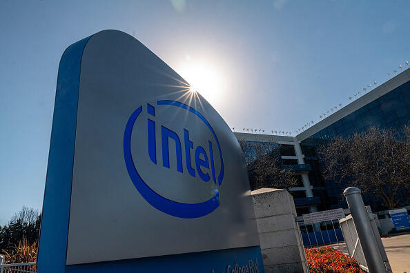 Intel freezes hiring in PC chip division | Ctech